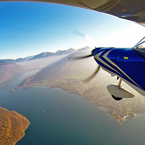 Vol en ULM au dessus du lac d'Annecy